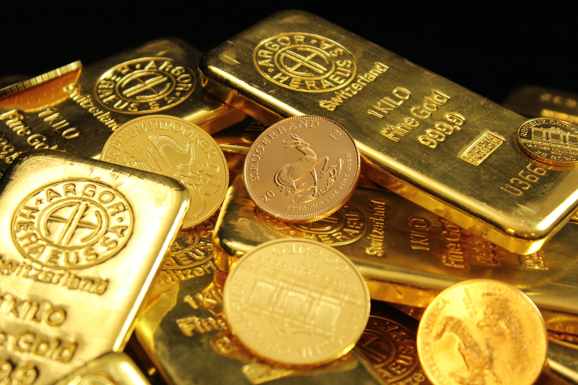 Gold Prices Fall in 2026: Why Gold Is Dropping & What Investors Should Know